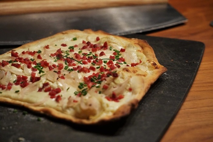 Recette De Tarte Flambée Tout Sur La Cuisine 